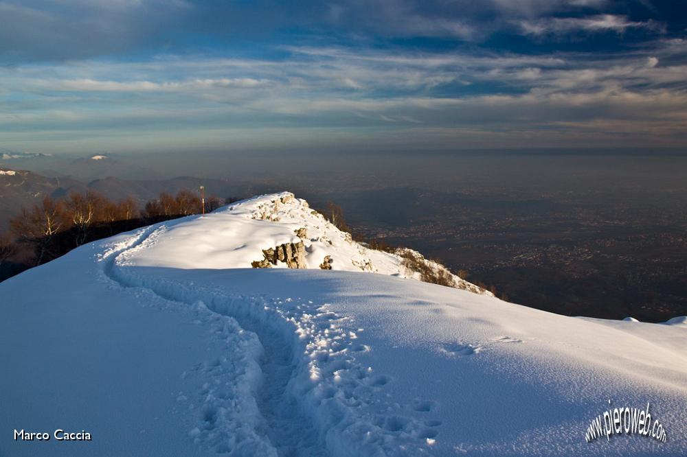 06_Bianco sopra il grigio della foschia.JPG